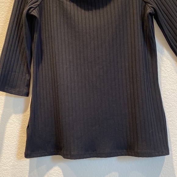 Ann Taylor- 3/4 Sleeve Black Ribbed Top (M) NWT - Picture 3 of 9